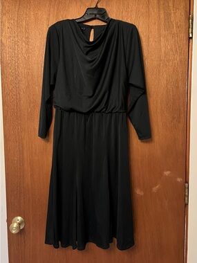 🖤 Vintage Ben Jasper Dress, Draped Neck